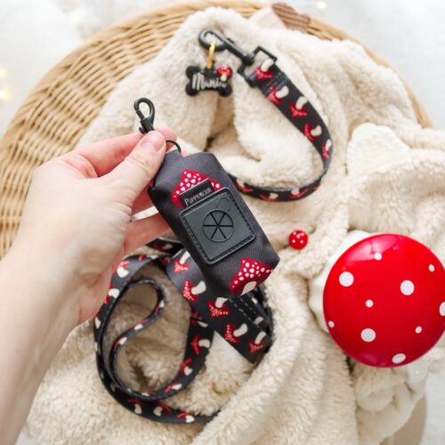 Motyw grzybów na etui na kupoworki Mushrooms