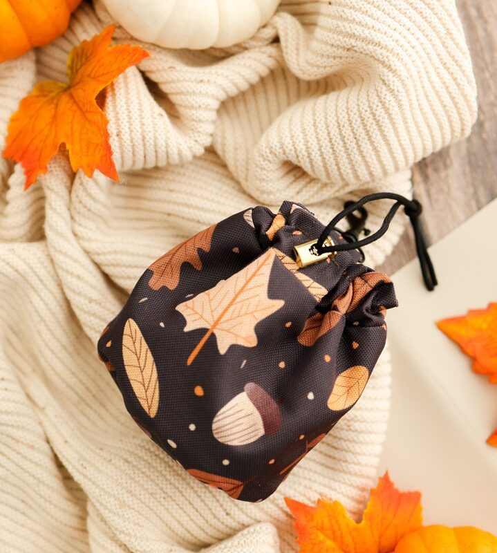 woreczek spacerowy Brown Autumn w jesienny wzór – Puppymour