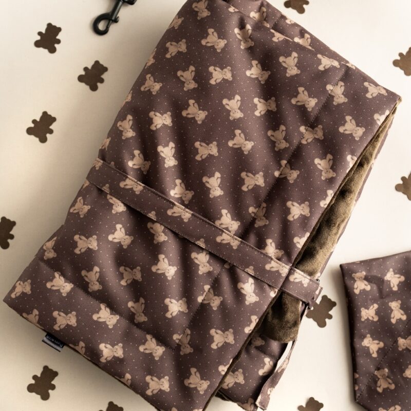 wodoodporna mata dla psa do auta puppymour